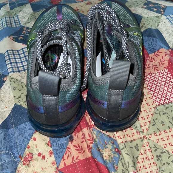 Nike Vapormax Bubble Pack Black 4Y - Picture 3 of 9